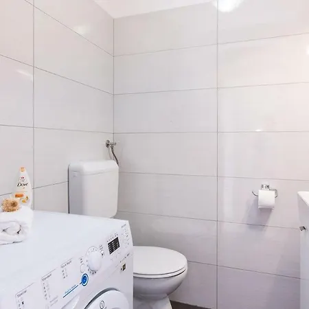 Viola Apartment *