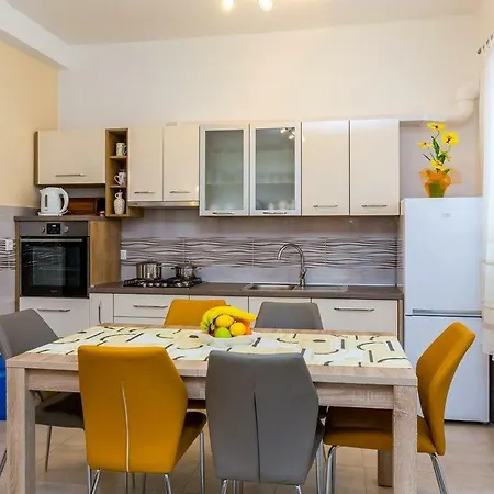 Apartment Viola